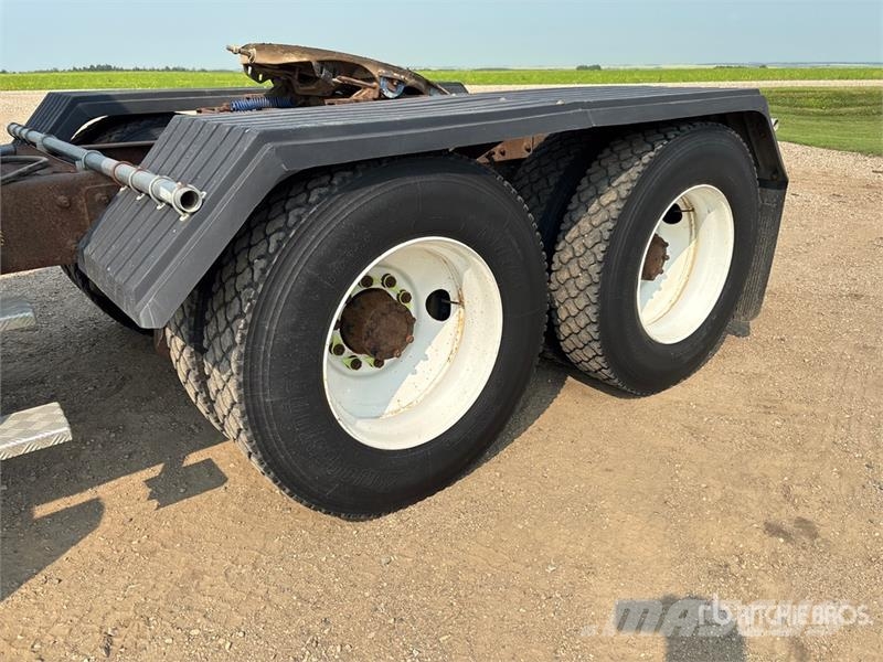 Mack CH613 Tractor Units