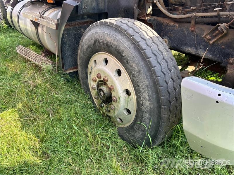 Mack CH613 Naudoti vilkikai