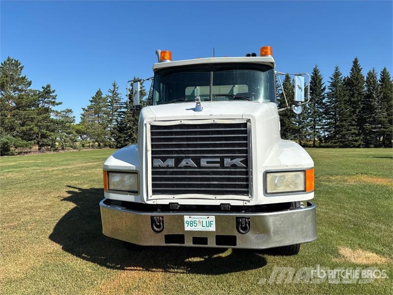 Mack CH613 曳引機組件