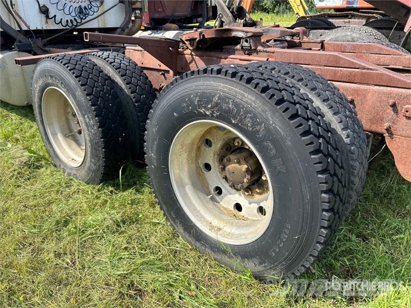 Mack CH613 Naudoti vilkikai