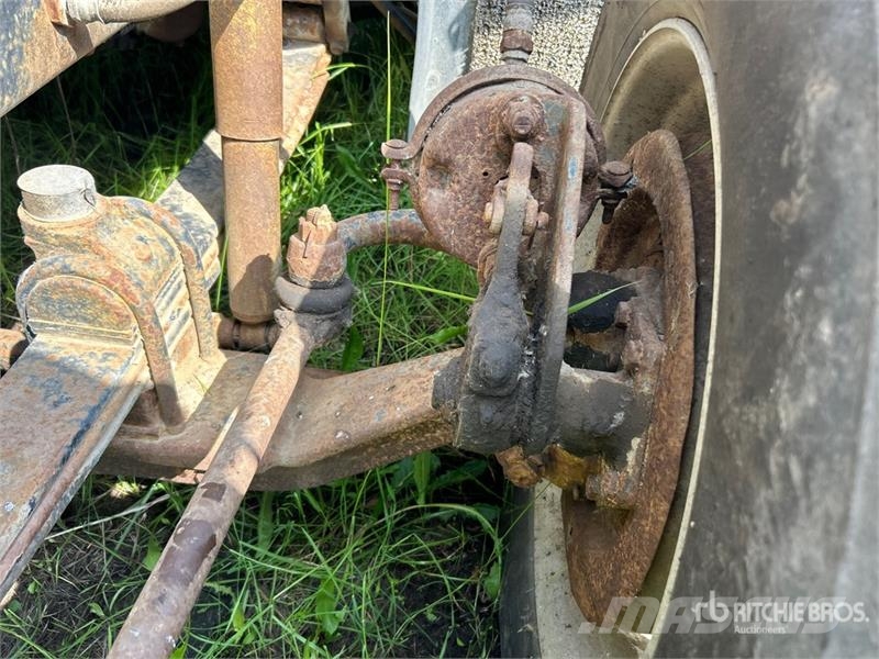 Mack CH613 Naudoti vilkikai