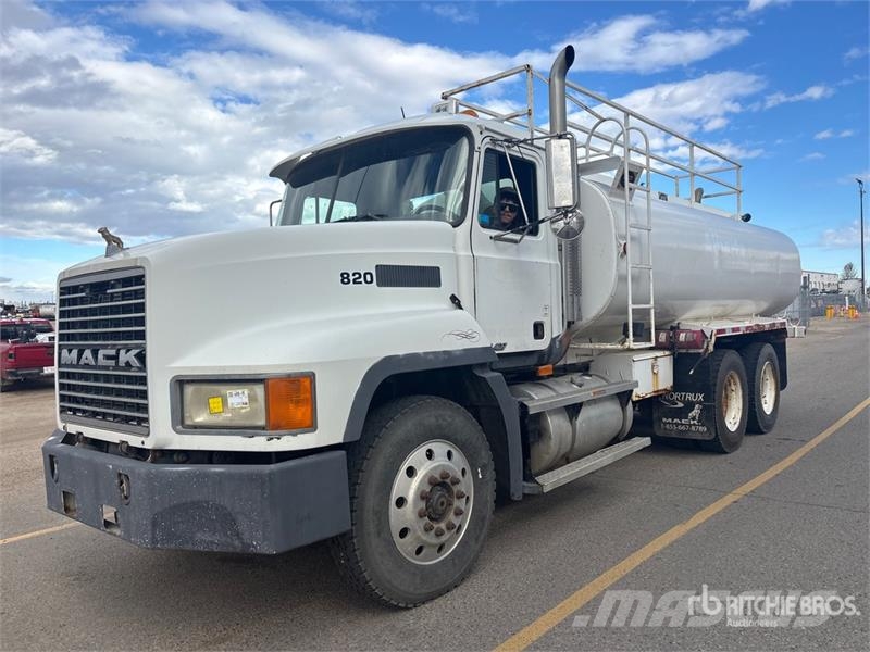Mack CH613 Ūdens mašīnas