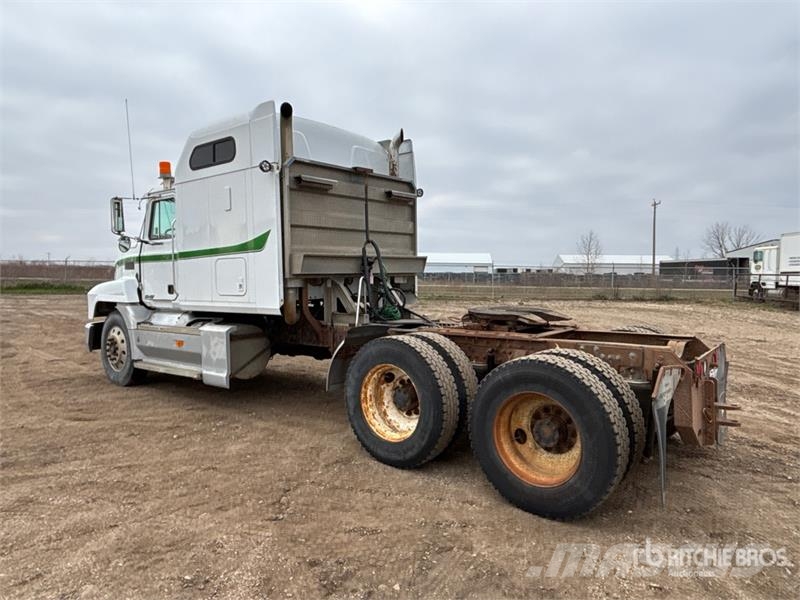 Mack CH613 Vilcēji