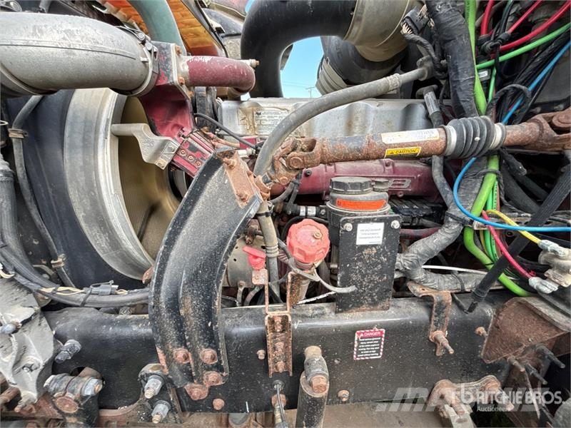 Mack CHU613 Autotractoare