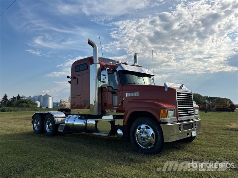 Mack CHU613 Autotractoare