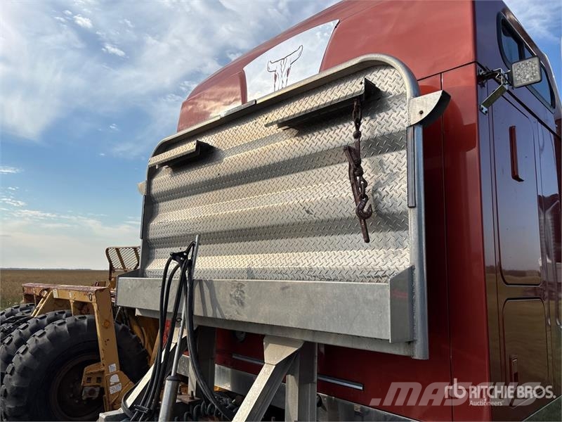 Mack CHU613 Autotractoare