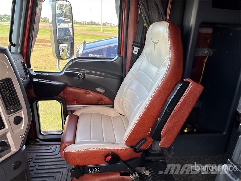 Mack CHU613 Autotractoare