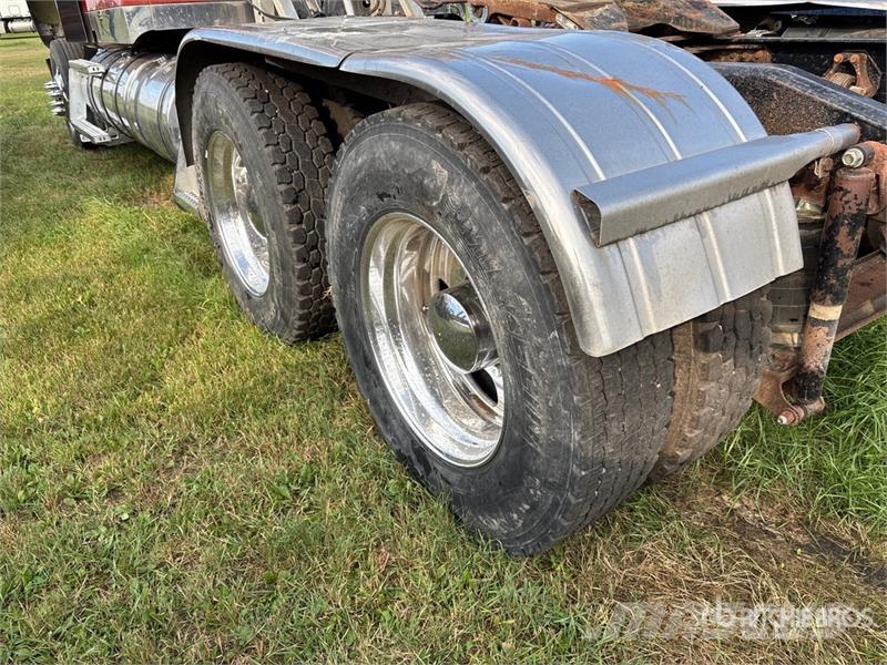 Mack CHU613 Autotractoare