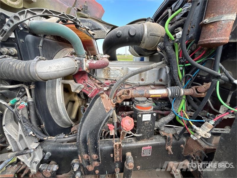Mack CHU613 Autotractoare