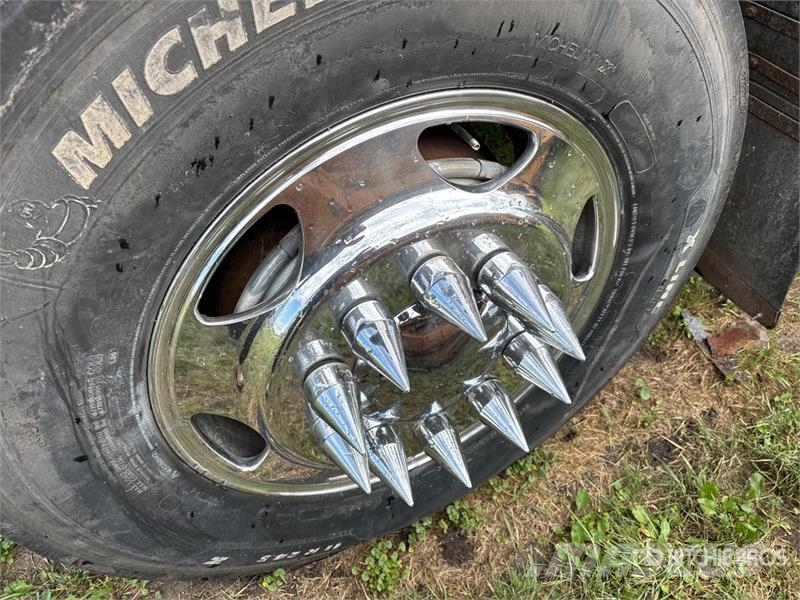Mack CHU613 Autotractoare