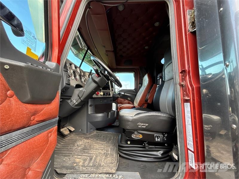 Mack CHU613 Autotractoare
