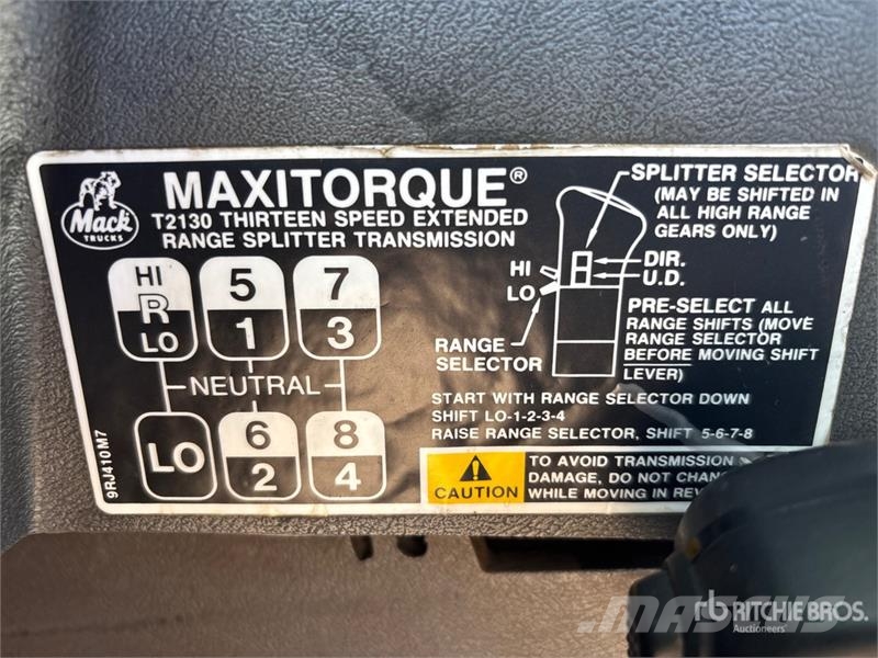 Mack CL613 Autotractoare