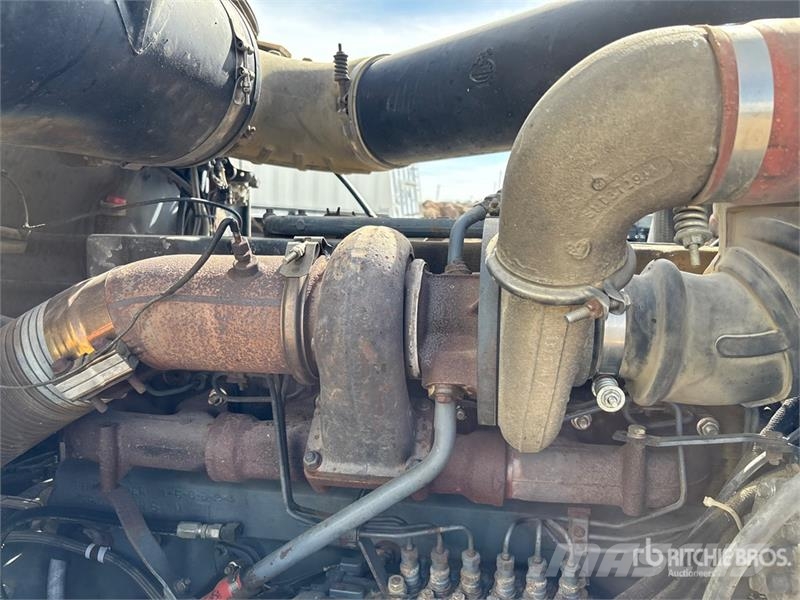 Mack CL613 Autotractoare