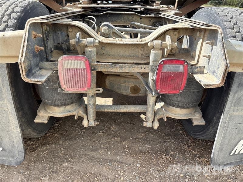Mack CL613 Autotractoare