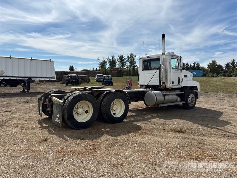 Mack CL613 Autotractoare