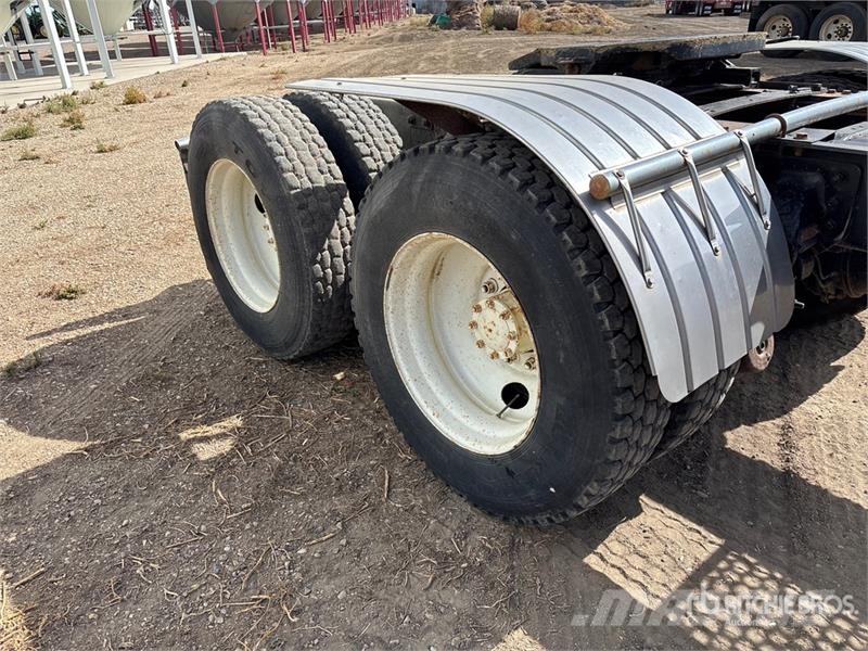 Mack CL613 Autotractoare