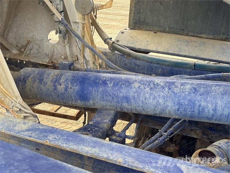 Mack CTP 8x4 Mixer Truck Betonvedēji