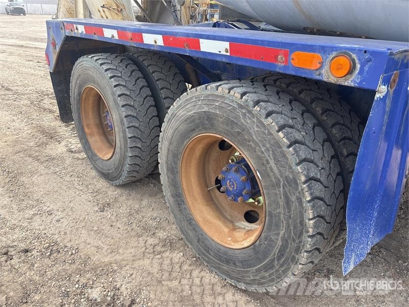 Mack CTP 8x4 Mixer Truck Betonvedēji