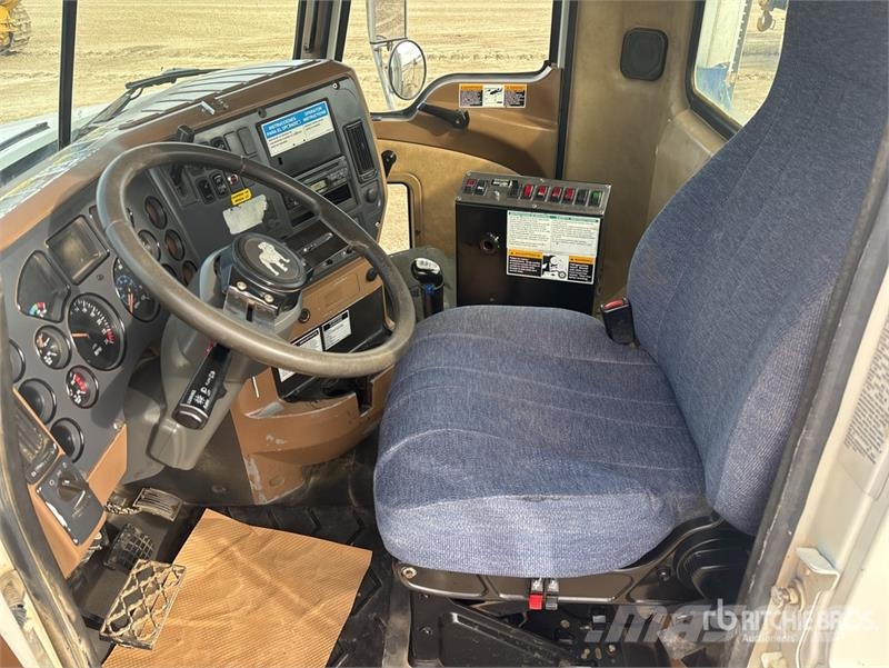 Mack CTP 8x4 Mixer Truck Betonvedēji