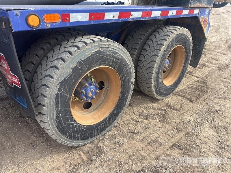 Mack CTP 8x4 Mixer Truck Betonvedēji