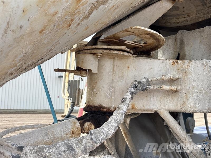 Mack CTP 8x4 Mixer Truck Betonvedēji