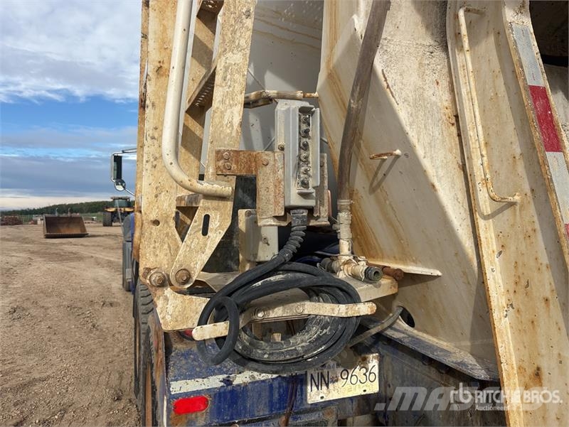 Mack CTP 8x4 Mixer Truck Betonvedēji