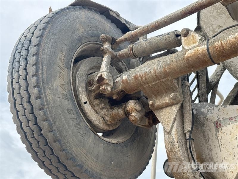 Mack CTP 8x4 Mixer Truck Betonvedēji
