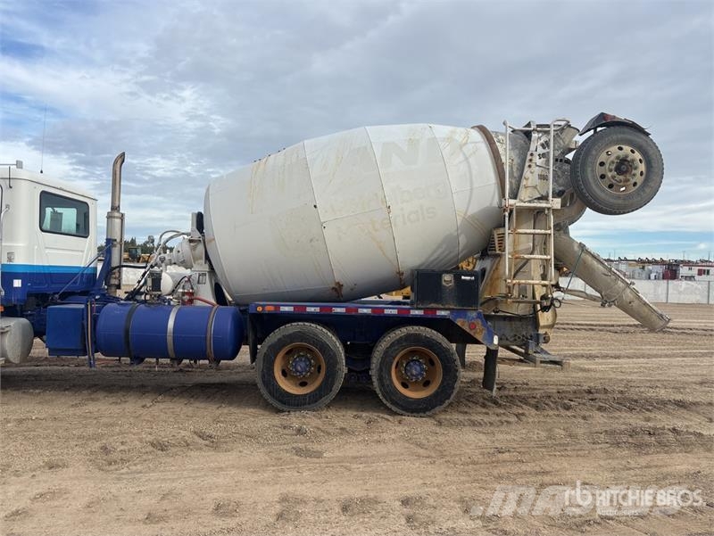 Mack CTP 8x4 Mixer Truck Betonvedēji