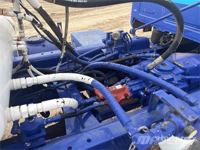 Mack CTP 8x4 Mixer Truck Betonvedēji