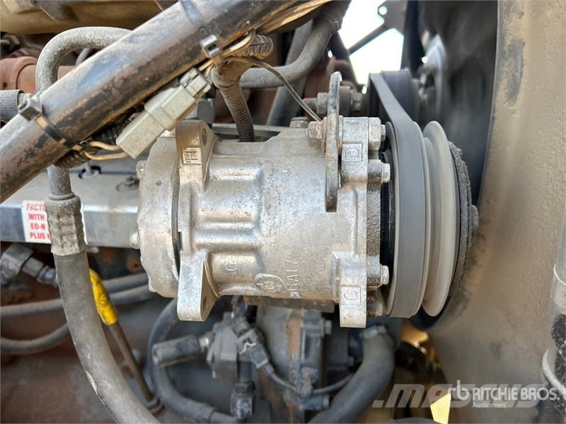 Mack CV713 Komunalni tovornjaki