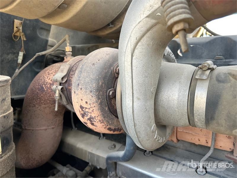 Mack CV713 Komunalni tovornjaki