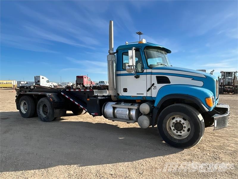 Mack CV713 Komunalni tovornjaki