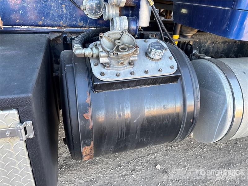 Mack CV713 Water tankwagens