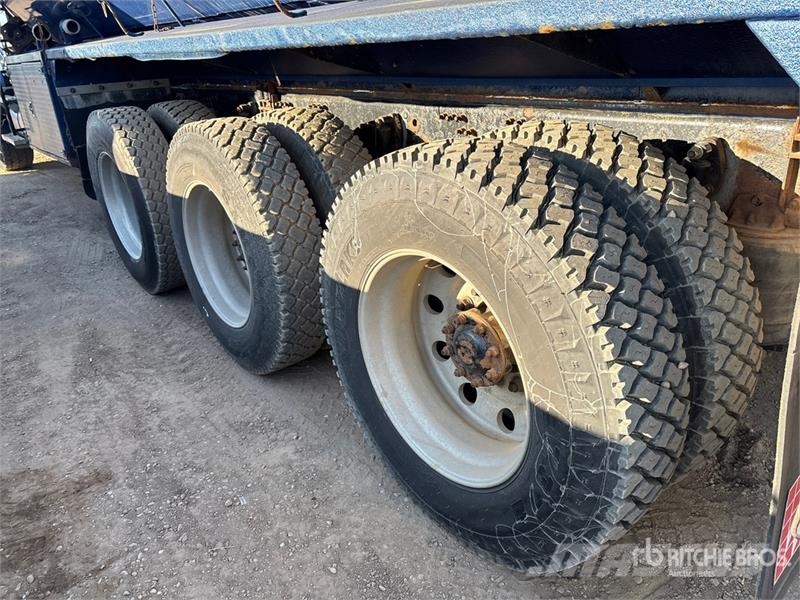 Mack CV713 Water tankwagens
