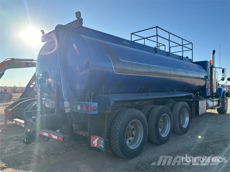 Mack CV713 Water tankwagens