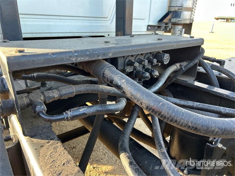 Mack CV713 Komunalni tovornjaki