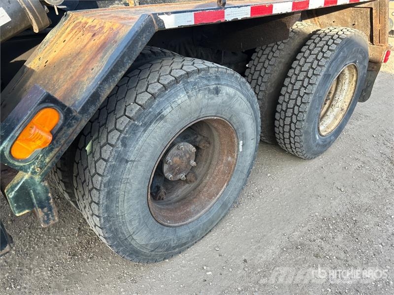 Mack CV713 Komunalni tovornjaki