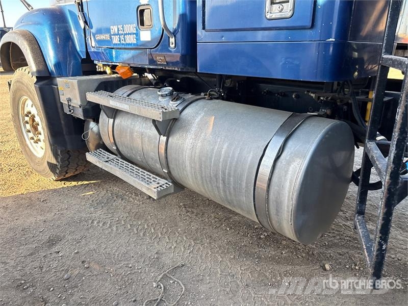 Mack CV713 Water tankwagens