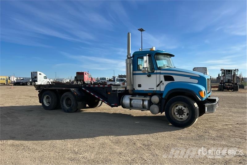 Mack CV713 Komunalni tovornjaki