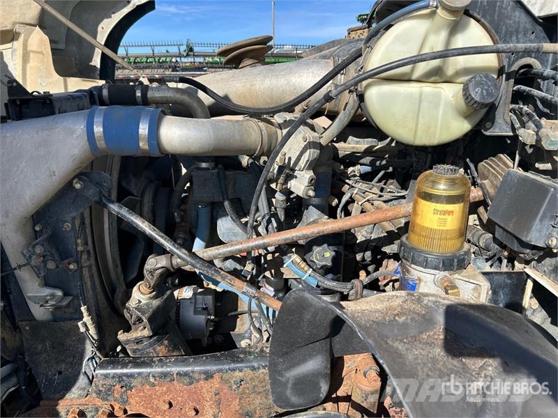 Mack CV713 Wassertanker
