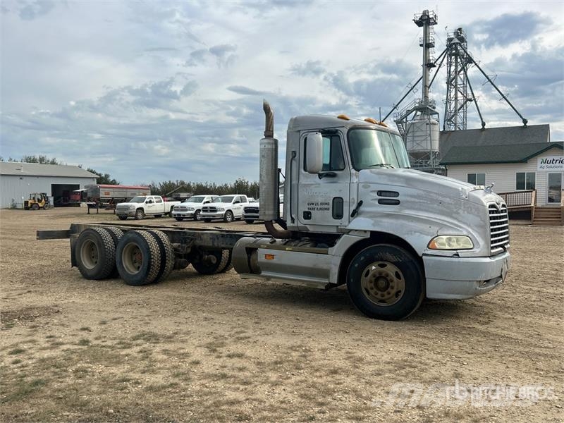 Mack CX613 6x4 Cab and Chassis Kabine i unutrašnjost