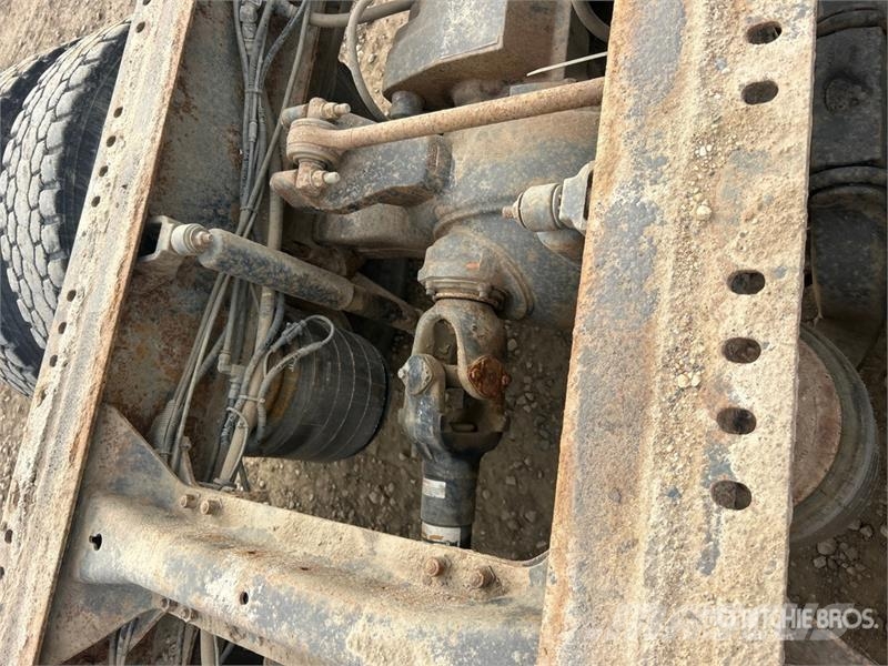 Mack CX613 6x4 Cab and Chassis Kabine i unutrašnjost