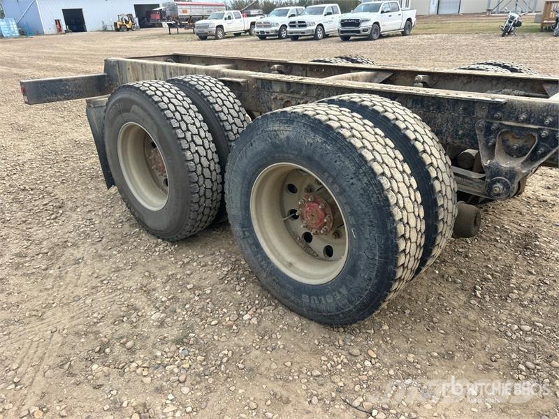 Mack CX613 6x4 Cab and Chassis Kabine i unutrašnjost