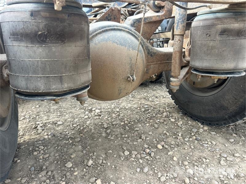 Mack CX613 6x4 Cab and Chassis Kabine i unutrašnjost
