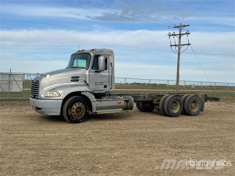 Mack CX613 6x4 Cab and Chassis Kabine i unutrašnjost