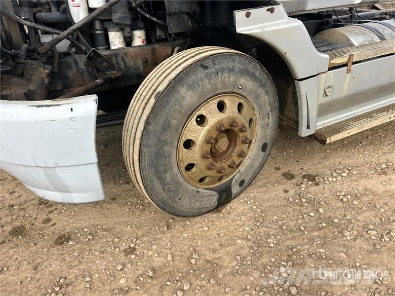 Mack CX613 6x4 Cab and Chassis Kabine i unutrašnjost