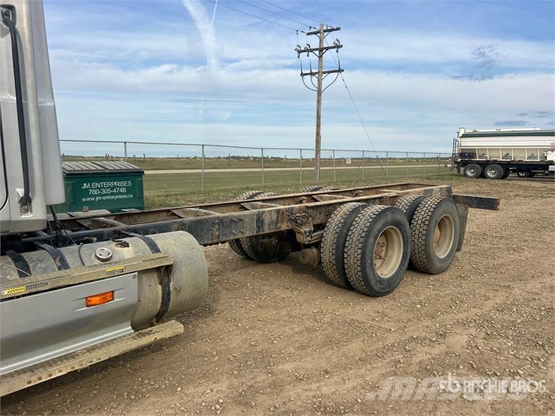 Mack CX613 6x4 Cab and Chassis Kabine i unutrašnjost