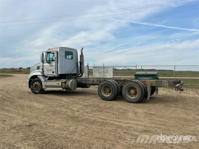 Mack CX613 6x4 Cab and Chassis Kabine i unutrašnjost