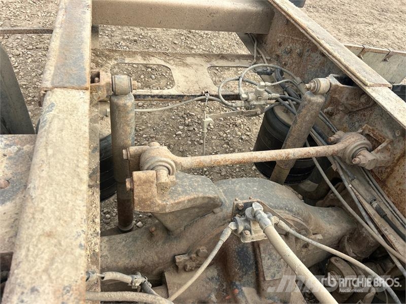 Mack CX613 6x4 Cab and Chassis Kabine i unutrašnjost