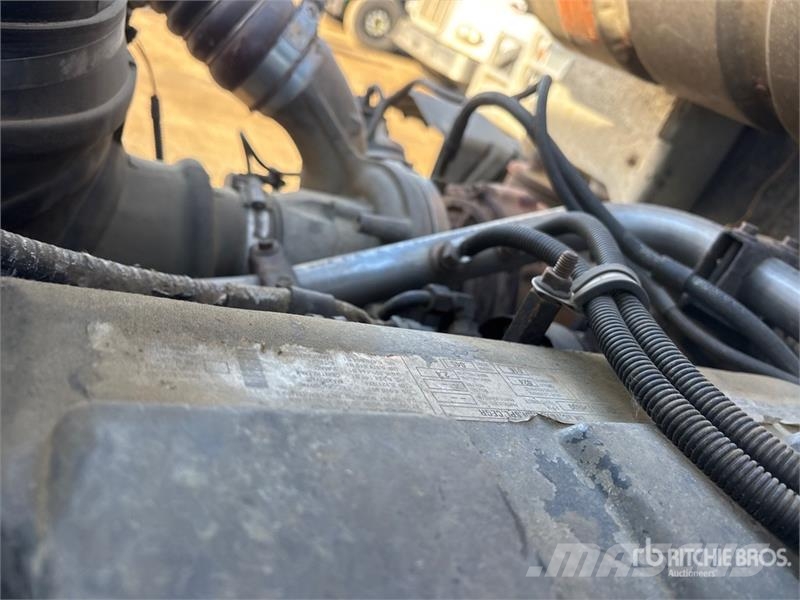 Mack CXN613 Тягачі